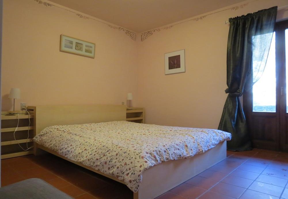 Residence Il Castagno Pistoia Bagian luar foto