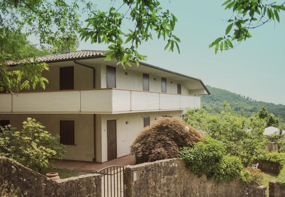 Residence Il Castagno Pistoia Bagian luar foto