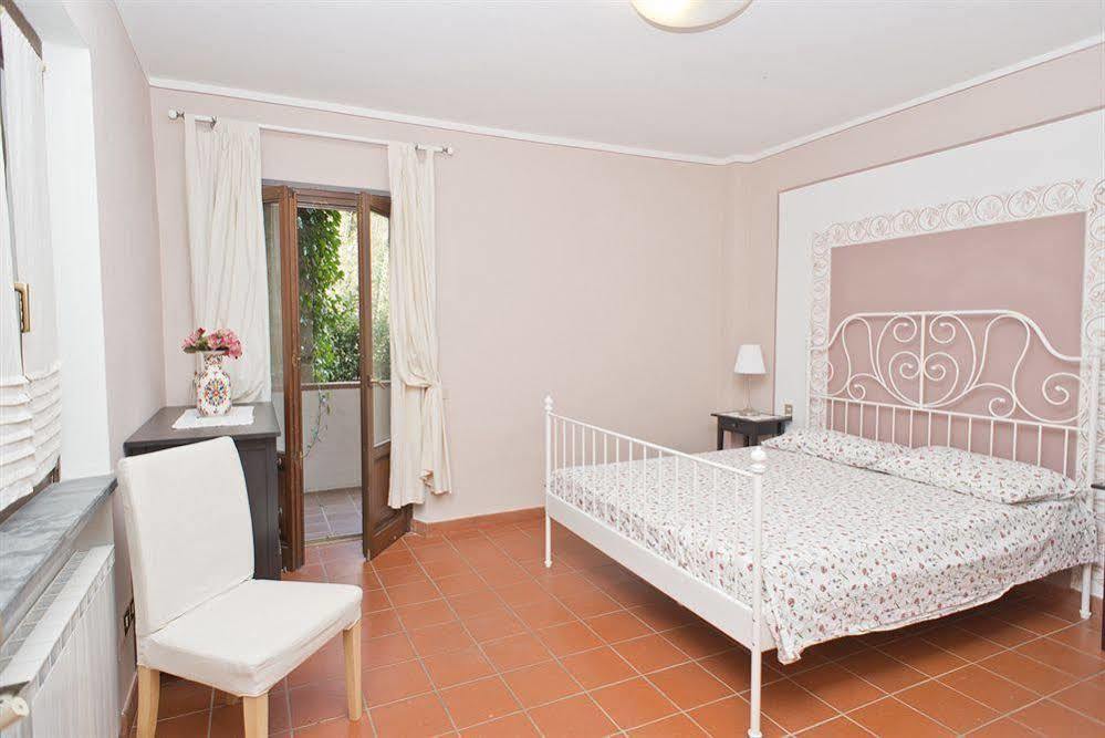 Residence Il Castagno Pistoia Bagian luar foto
